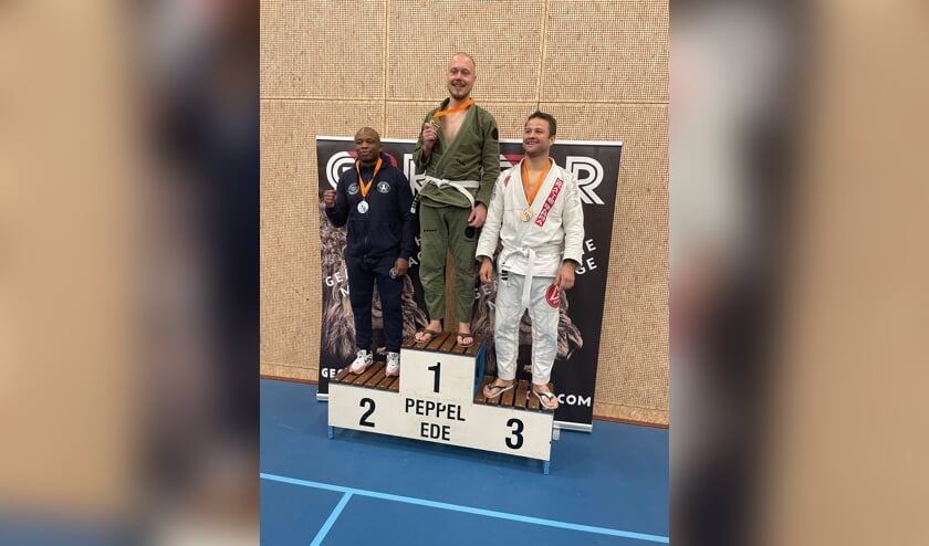 Michiel Meurs wint goud in de categorie -82,3 witten banden