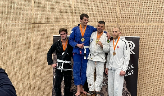 Luke Drost wint zilver in de categorie -88,3 kg witte banden
