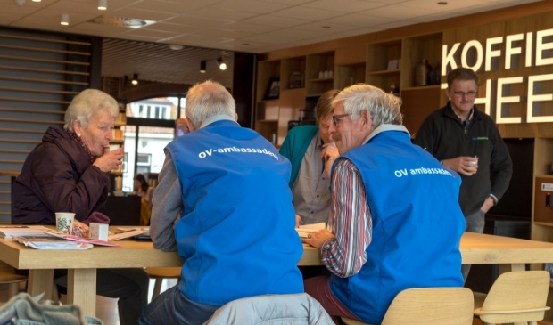 OV-Ambassadeurs beantwoorden vragen over het OV