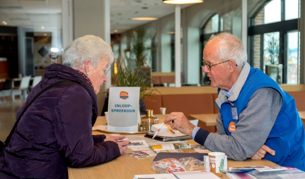 OV-Ambassadeurs beantwoorden vragen over het OV