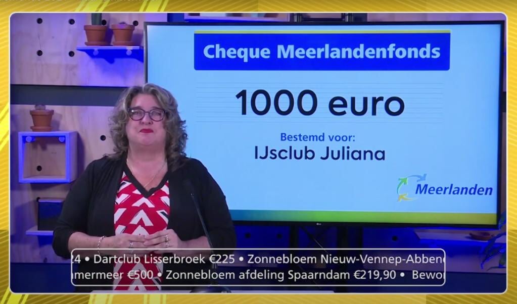Wethouder Marjolein Steffens-van der Water maakt via een videoboodschap bekend welke verenging een cheque ontvangt.