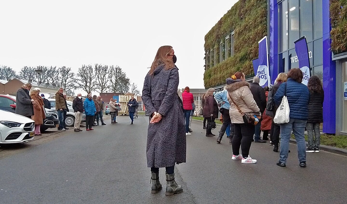 Opening van de kringloopwinkel aan de Spijkseedijk