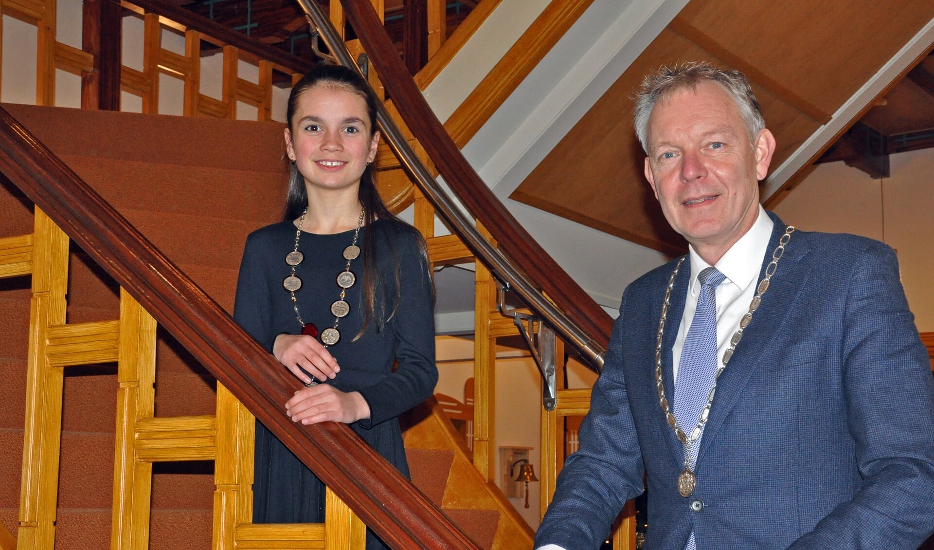Feline van der Velden en Mark Röell gaan komend jaar samen aan de slag voor de Baarnse jeugd. Het klikt al tussen de kinderburgemeester en de burgemeester. 