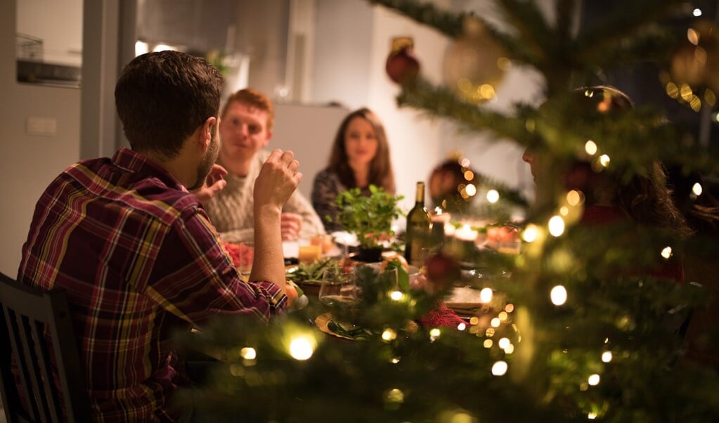 December is de maand waarin veel mensen extra genieten van lekker eten. Maagklachten liggen op de loer.