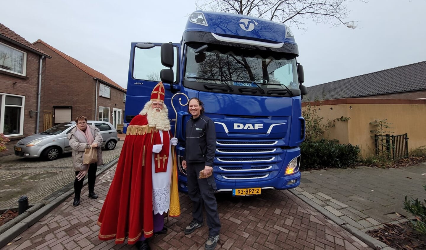 Sinterklaas arriveert in Schelluinen