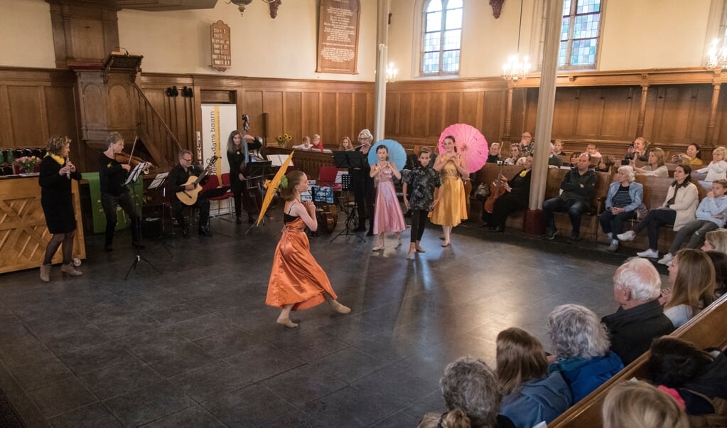 Jubileumoptreden in de Pauluskerk van Muziek en Dans.