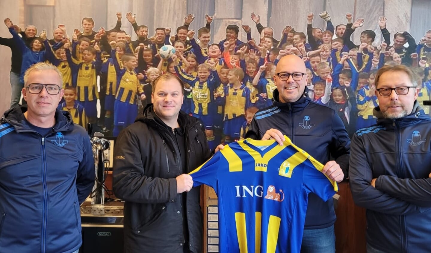 De technische commissie samen met Tom Gesgarz