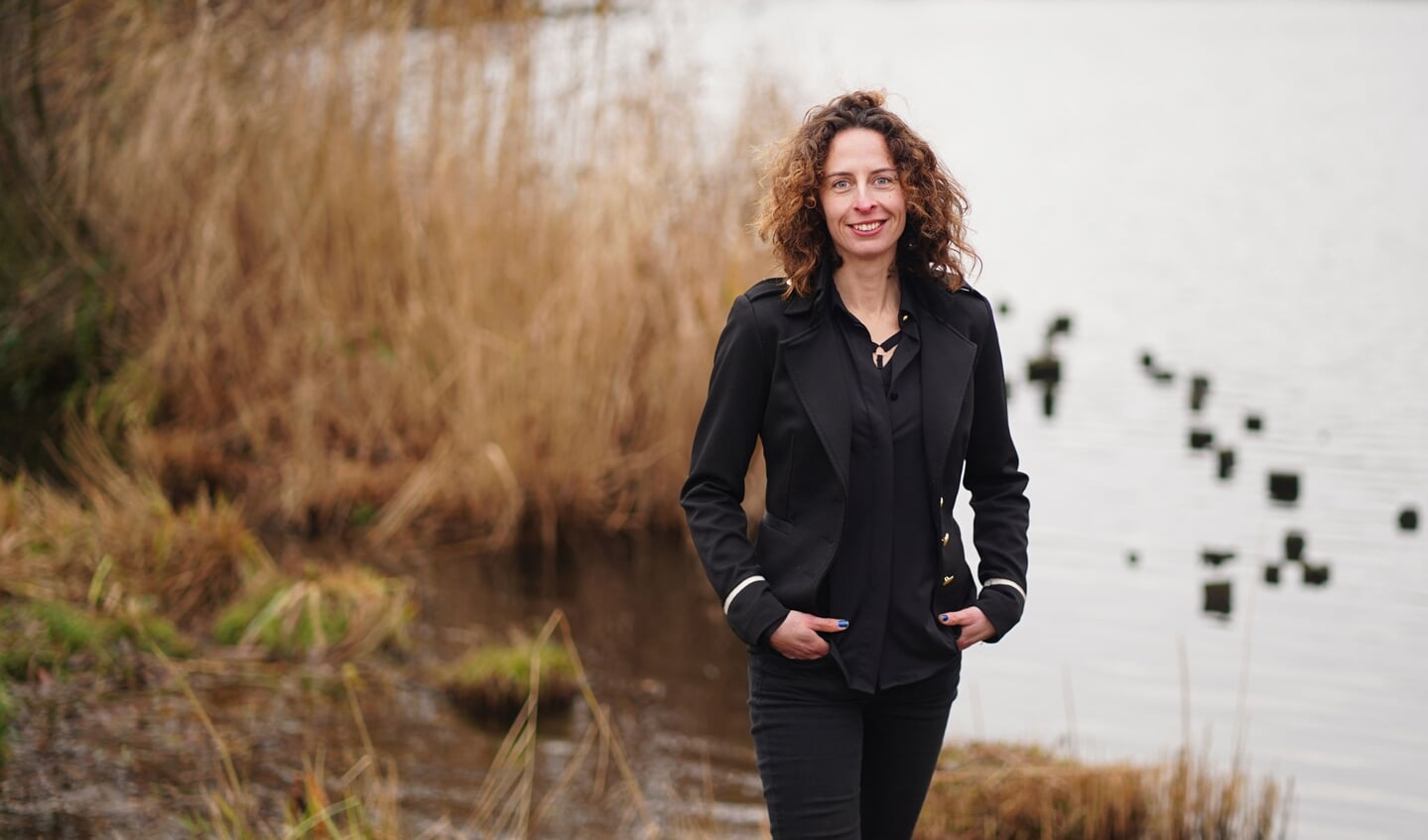 Naomi Heidinga is freelance tekstschrijver en fotograaf, onder meer voor het Amstelveens Nieuwsblad. 