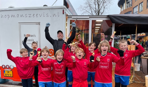 Jongens DOSC JO11-4 en Ruud van Hopman's Zeevis