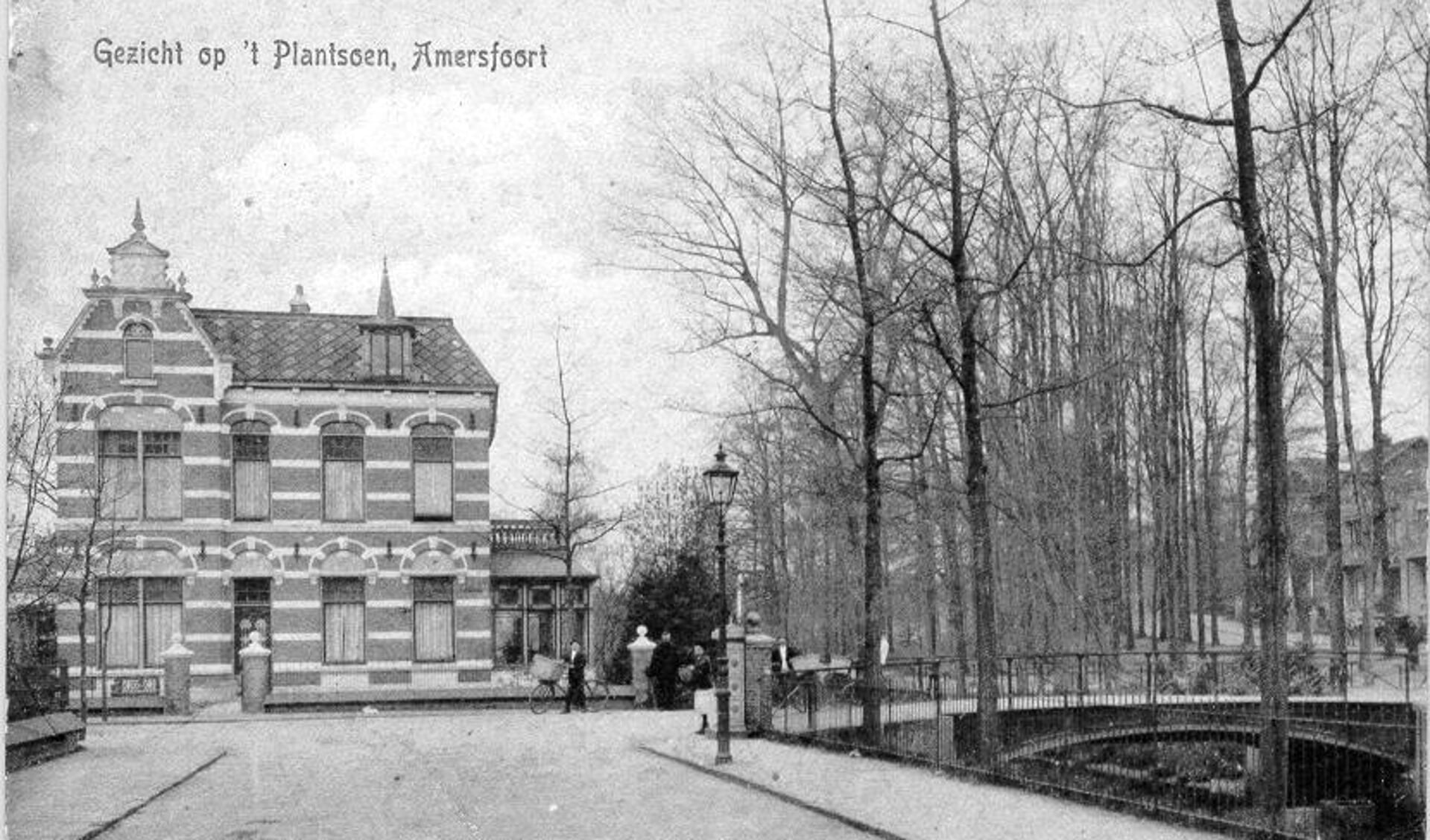 Begin 1915 werd een Belgische nooduniversiteit ingericht in een statige villa aan de Hendrik van Viandenstraat 1.