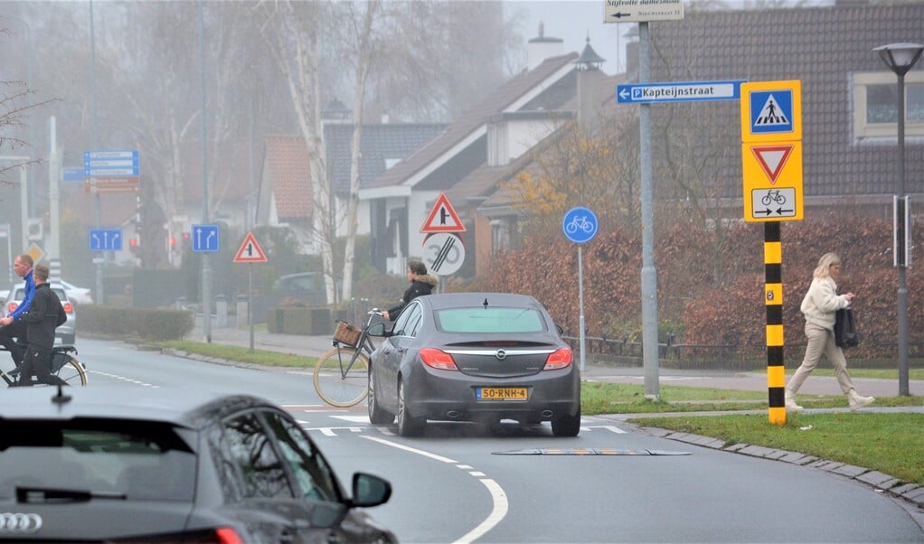 De beruchte voetgangers- en fietsoversteekplaats ter hoogte van De Hebberd in Barneveld.