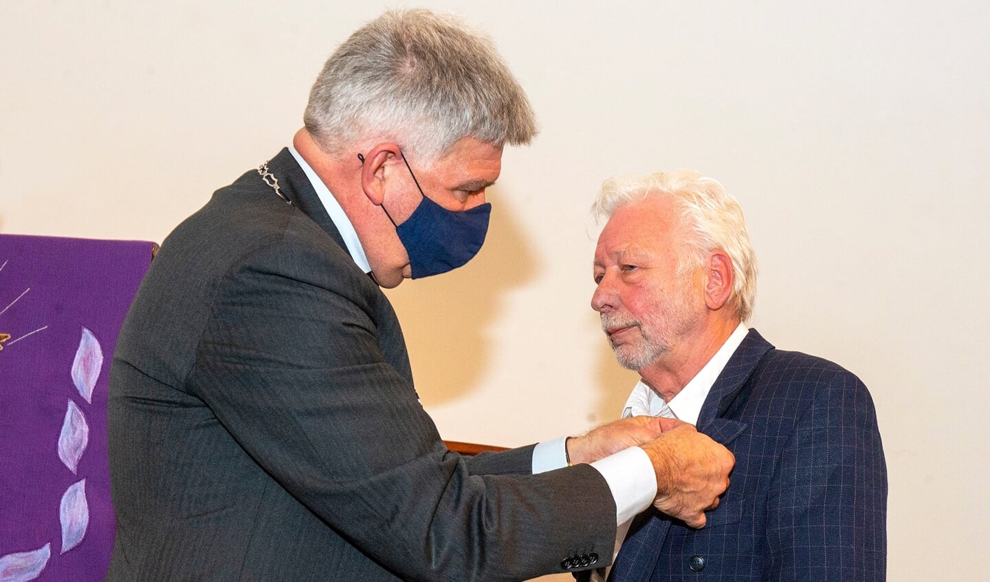 Lanting, koninklijke onderscheiding, KO, Achthoek, Valleivogels Tevens eerste officiele optreden burgemeester Wimar Jaeger