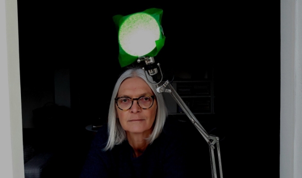 <p>Nicole Bischoff vraagt alle Bennekommers op 10 december een groen licht voor het raam te zetten. </p>