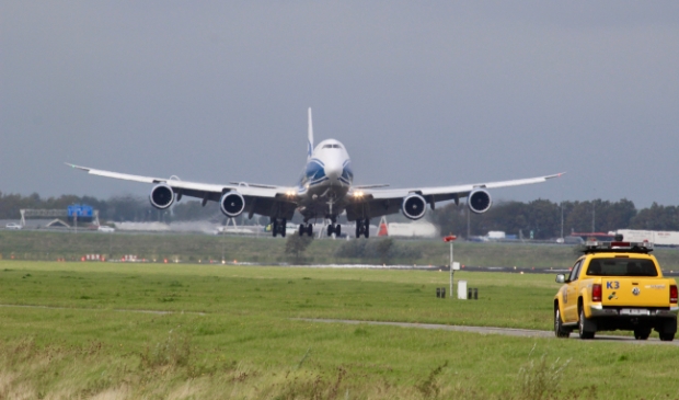<p>Om nog te kunnen landen op Schiphol moeten maatschappijen straks meer gaan betalen.</p>