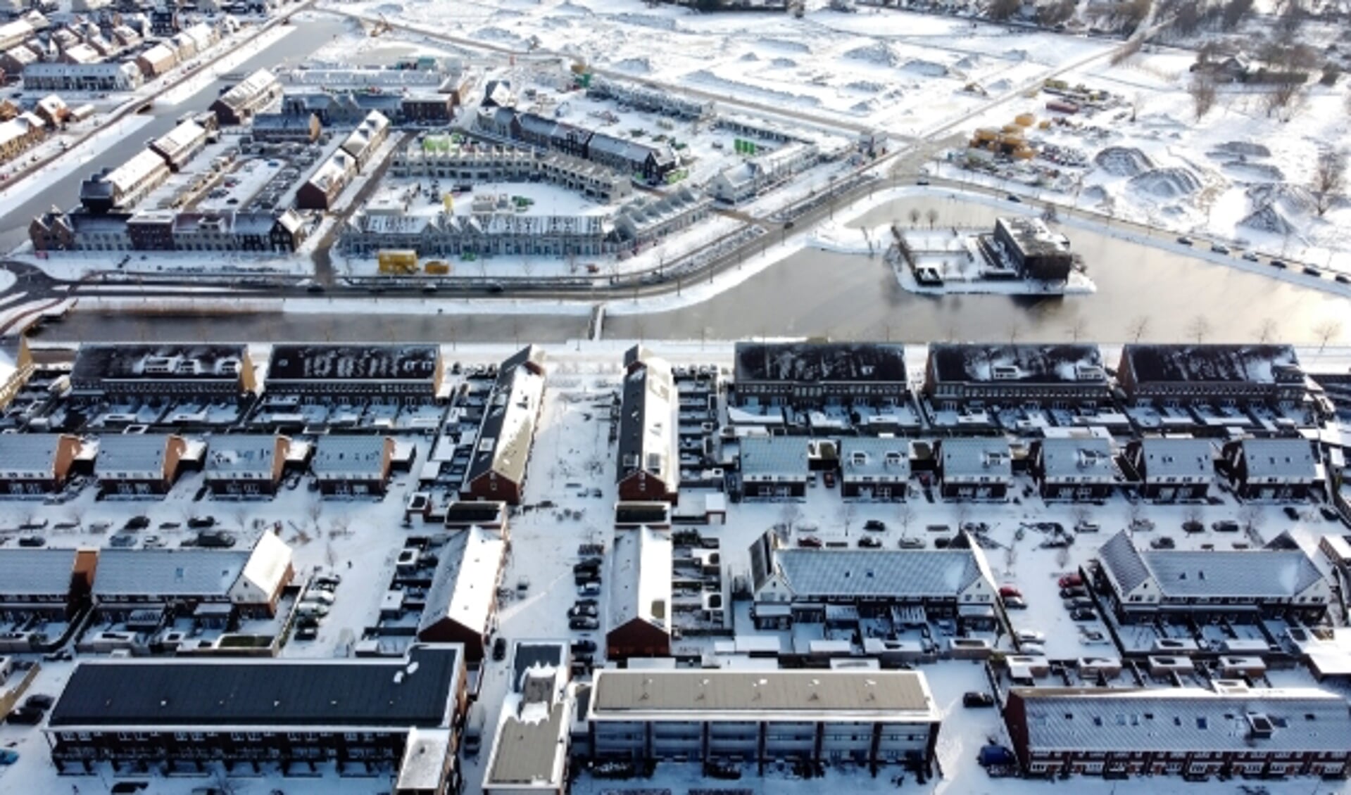 Veenendaal-oost met iets boven het midden de Van Essenlaan.