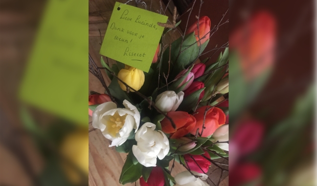 Bos tulpen met bedankkaartje