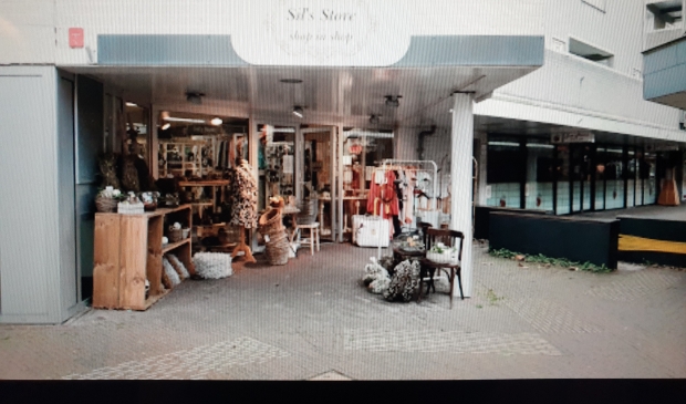De buitenkant van haar winkel