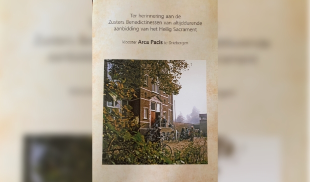 Op de koffie bij de zusters na afloop van de zondagse viering.