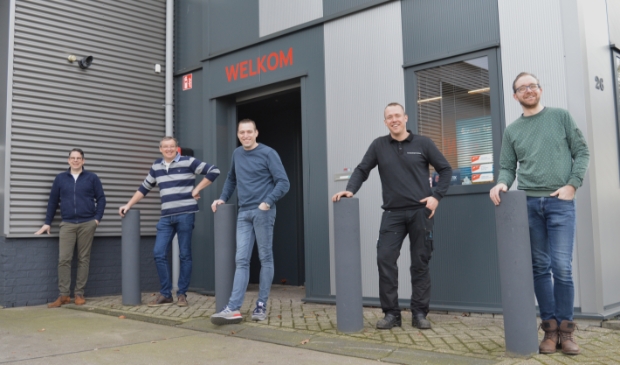 <p>Van links naar rechts: Richard van de Pol, Eric van der Werf, Matthieu Dammers, Jonathan van Steenbergen en Jelle Willems. </p>