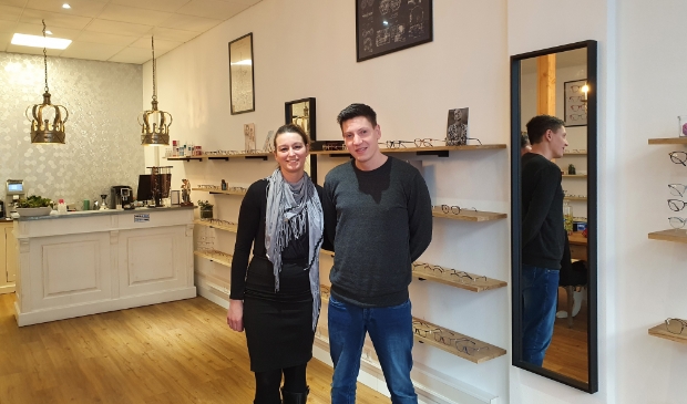 <p>Sjoerd en Ingrid Krebs van Vallei Opticiens in Renswoude bieden kwalitatief hoogstaande brillen voor elk budget.</p>