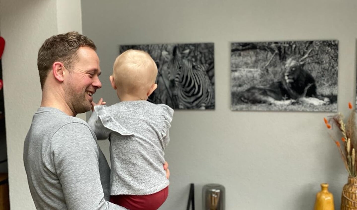 Simon Brouwer heeft besloten om te stoppen met voetballen en krijgt daardoor meer tijd voor zijn gezin; ,,Het vaderschap is machtig mooi."