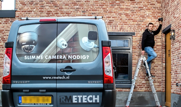 <p>Roberto Merkens van RMEtech: ,,Een goede camera hoeft niet duur te zijn.''</p>