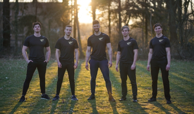 <p>Kristan van Hierden, Thomas Swart, Dominique Surquin, Bram Van Den Hoven en René Surquin weten hoe jij je sportdoelen haalt. </p>