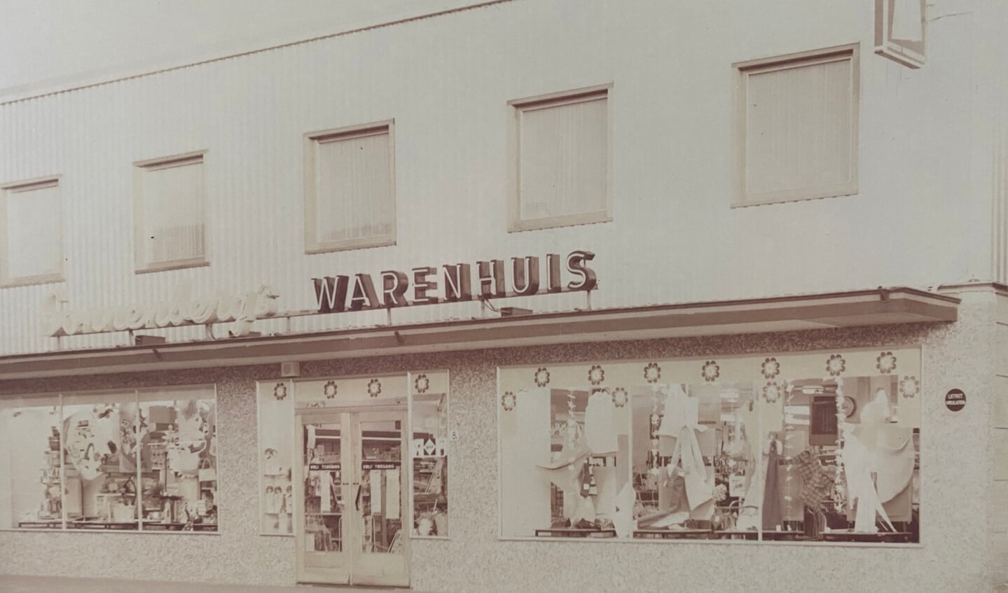 1970: Sonnenberg’s Warenhuis.