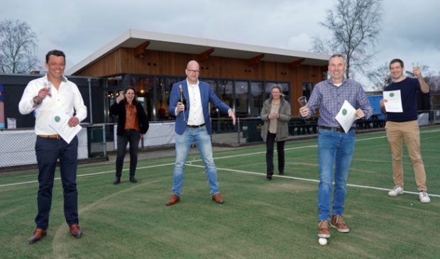 Sponsoren en Kledingcommissie HCN
