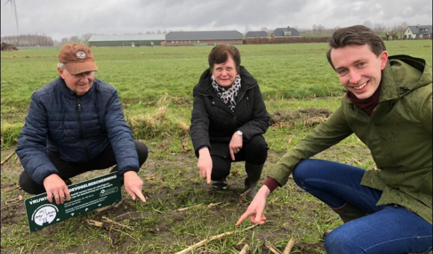 v.l.n.r.: Bram Koudijs, mevrouw Boon en wethouder Jan Pieter van der Schans
