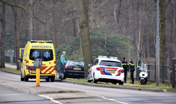<p>De scooterrijder werd behandeld in de ambulance, maar hoefde niet naar het ziekenhuis.</p>