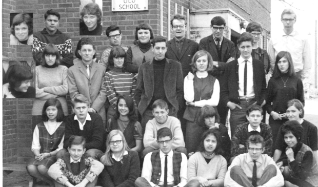 <p>De klasgenoten uit de periode 1962-'66 van de Kerkebuurt Mulo.</p>