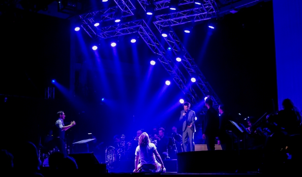 <p>Deze bijzondere online uitvoering vindt plaats op twee locaties: de Rabobank Theaterzaal in Flint en Miles, het livemuziekcafé van Amersfoort.</p>