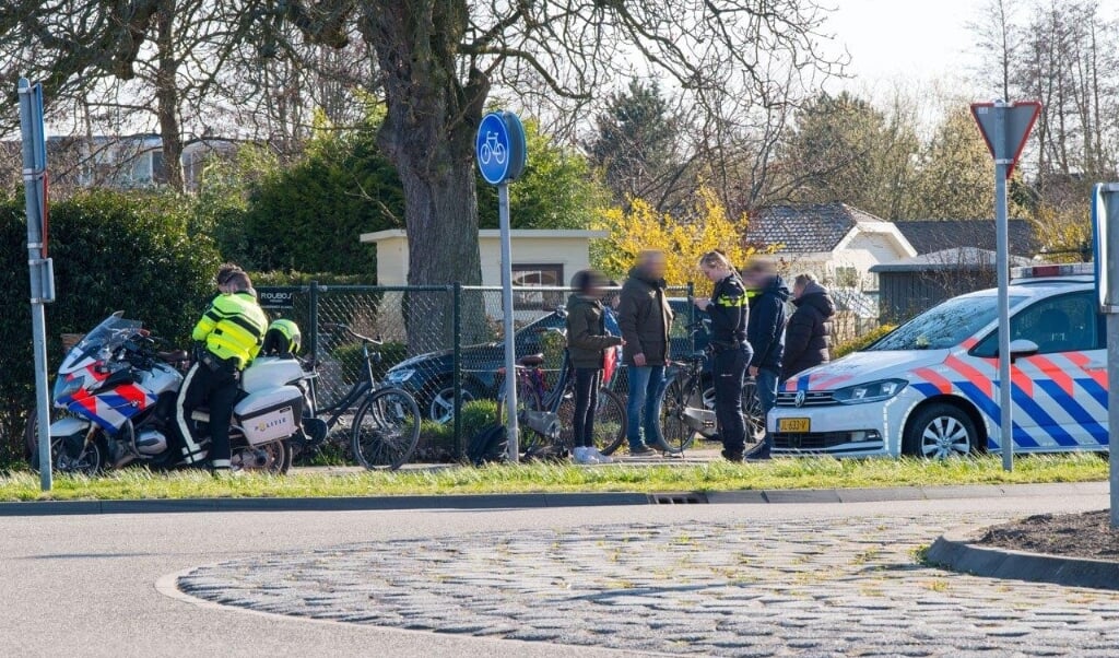Een van de vele ongelukken op de rotonde in het centrum van Hoofddorp.