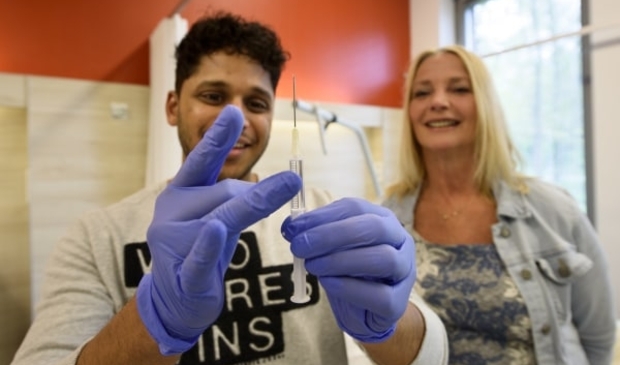 Tweede- en derdejaars studenten van de opleidingen Doktersassistente en Verpleegkunde staan te popelen om te vaccineren.