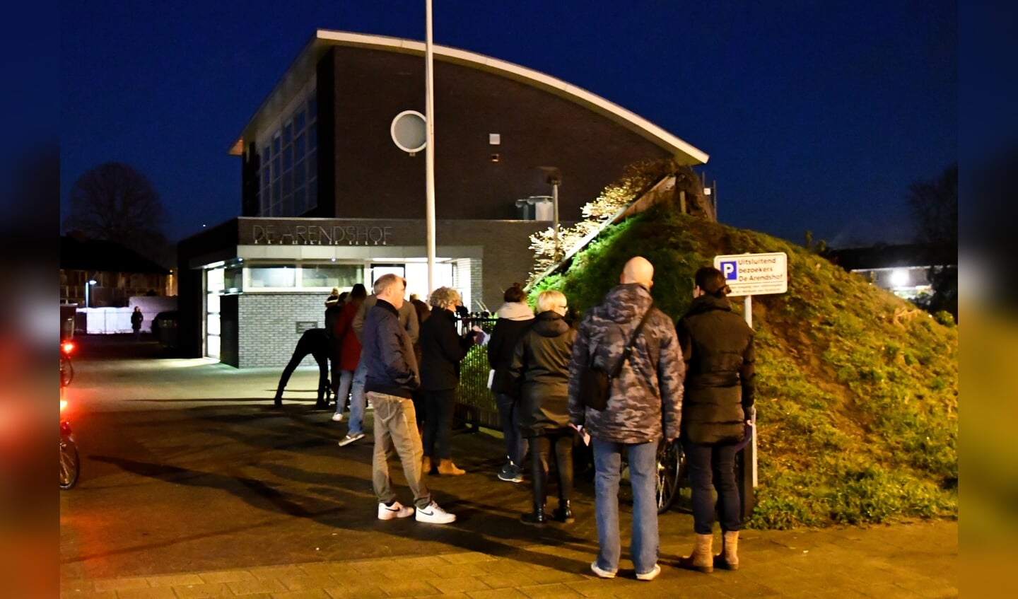 Ook bij de Arendshof brachten inwoners nog snel hun stem uit.