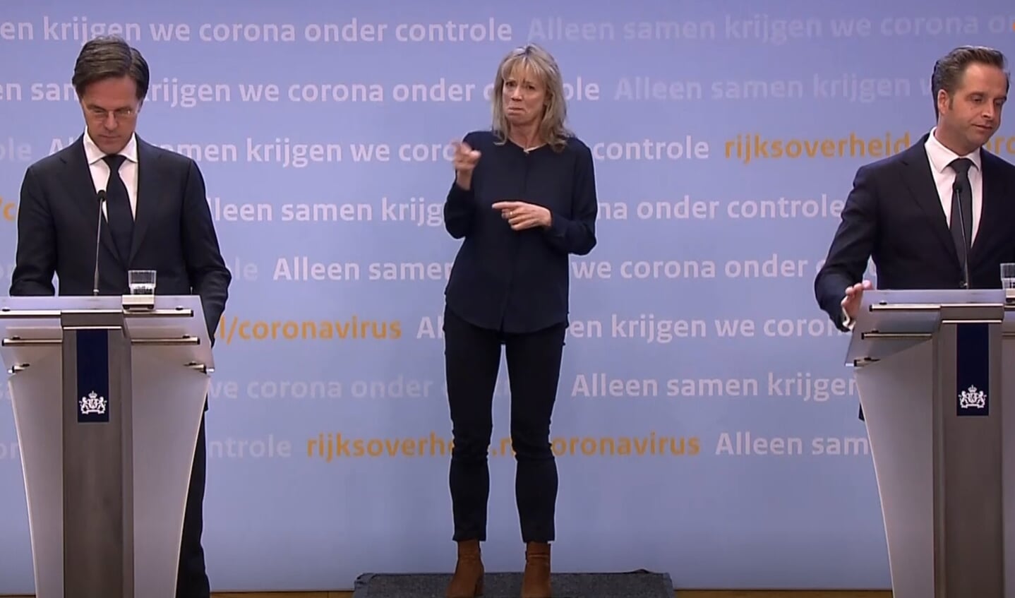 Hoewel experts al lange tijd wijzen op het belang van ventilatie, speelt frisse lucht in bijvoorbeeld de persconferenties vooralsnog een kleine rol.