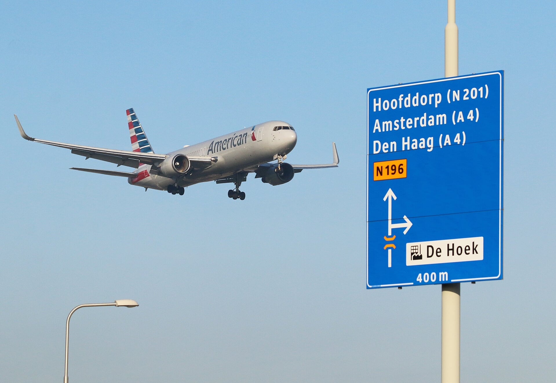 Schiphol en LVNL lanceren zestien nieuwe maatregelen tegen vliegtuiglawaai.