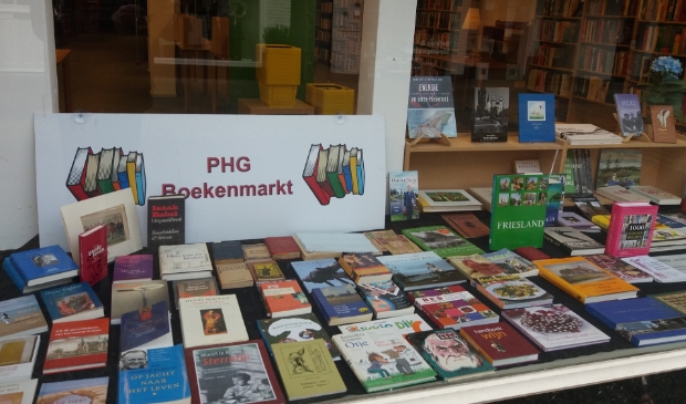 Etalage PHG boekenmarkt