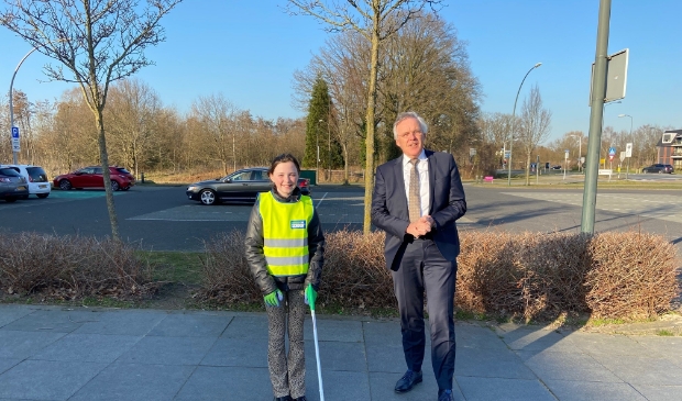 <p>Kinderburgemeester Lisa van Garderen en burgemeester Eppie Klein ontmoetten elkaar dinsdag voor de eerste keer in het echt..</p>