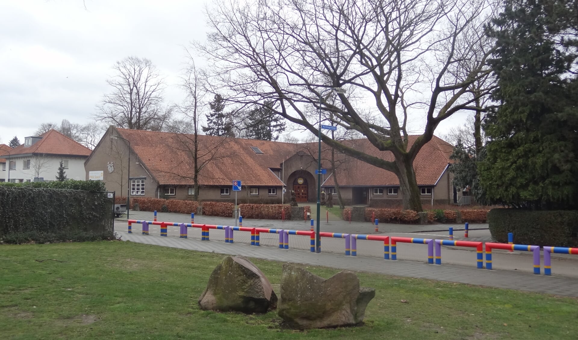 Volgens de gemeente vinden de schoolbesturen het te riskant om in Soestdijk/'t Hart een school te beginnen.