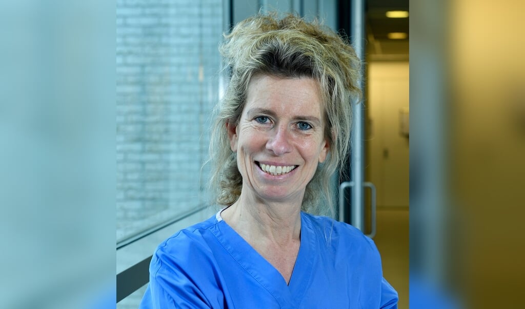 Prof. Dr. Esther Consten is één van de internationale hoofdrolspelers bij ontwikkelingen op het gebied van de robot-geassisteerde darmchirurgie 