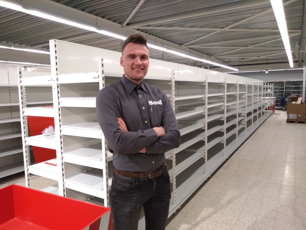 <p>JP Oostenrijk, bedrijfsleider van de Boni in Odijk: 'We krijgen een hele nieuwe winkel.'</p>