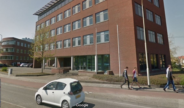 <p>Het kantoor aan de Stationsweg wordt omgebouwd tot appartementencomplex</p>