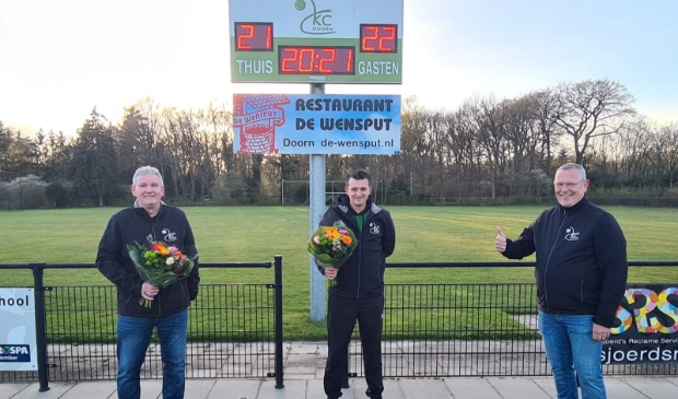 Vlnr: assistent Ton Bakhuizen, hoofdtrainer Paul Kraan en voorzitter Rik Bouwhuis