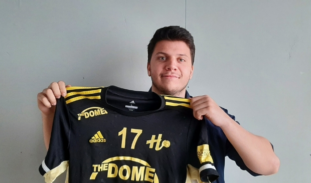 <p>Brandon van Londen nieuwe aanwinst Handbal Houten</p>
