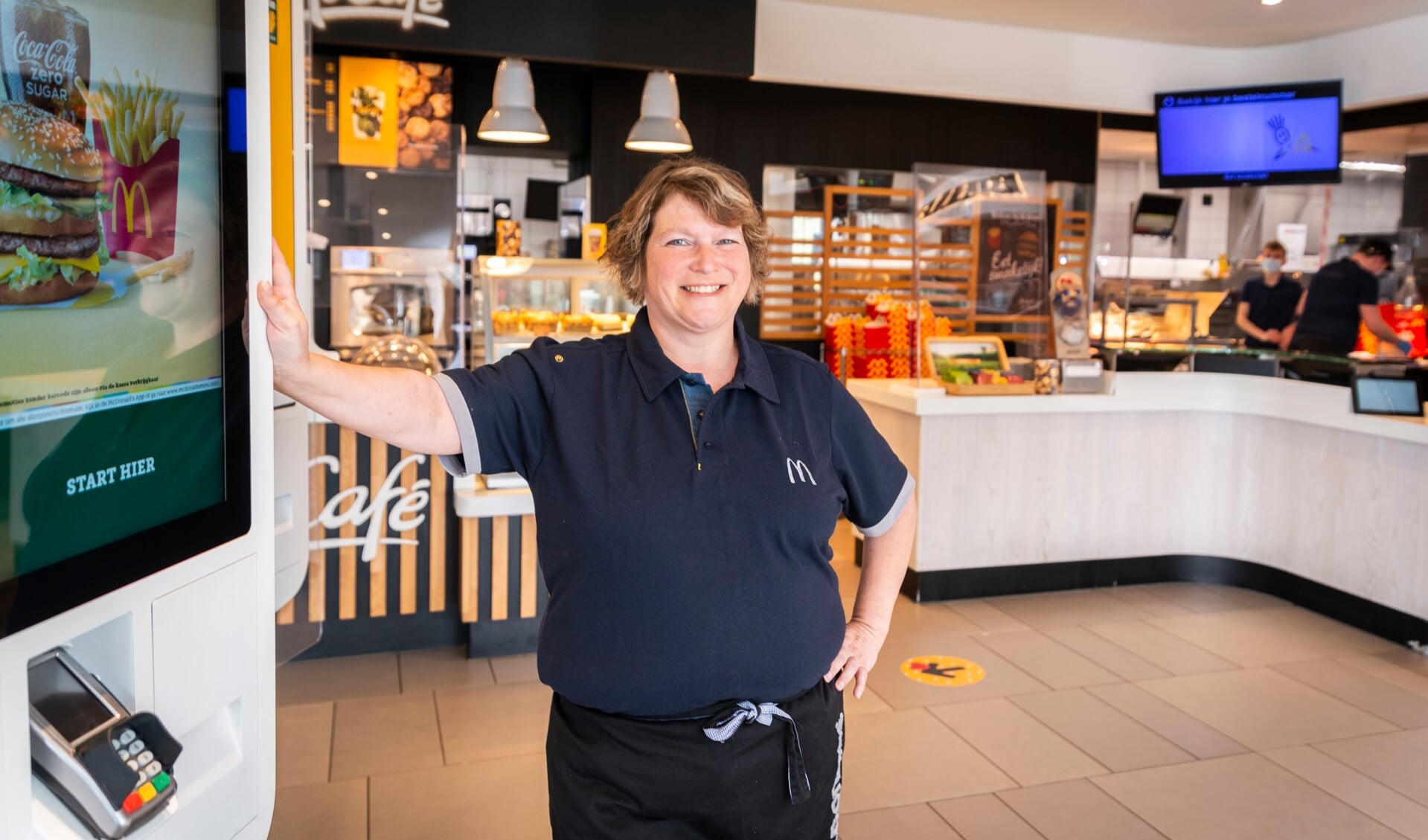 Bij McDonald's Barneveld staan drie vacatures open: host(ess), floormanager en horecamedewerker.