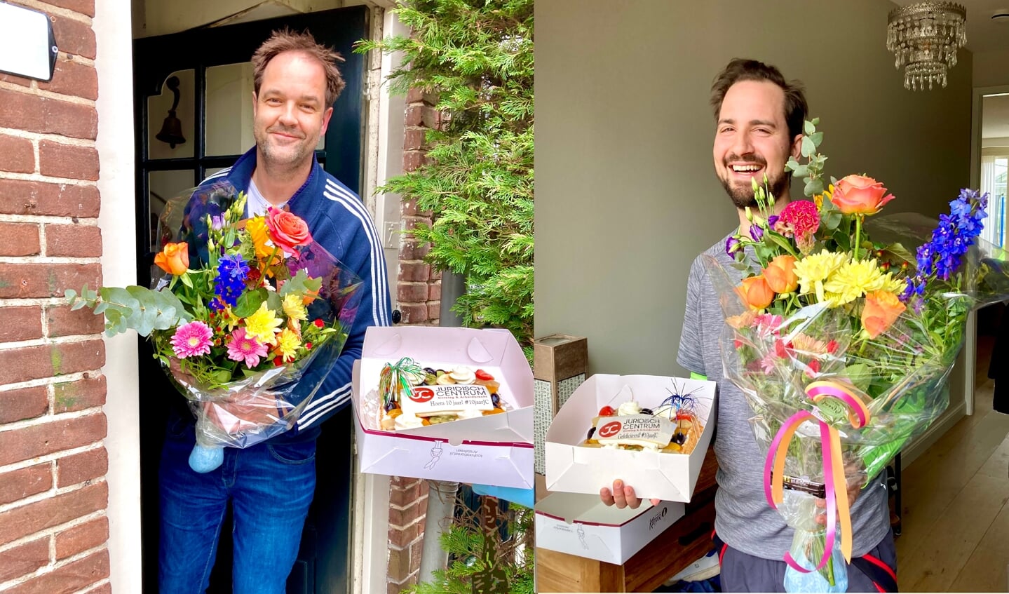 Ronald Smits en Joris van Vliet kregen van hun medewerkers taart en bloemen thuisbezorgd vanwege hun 10-jarig bedrijfsjubileum