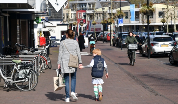 <p>Ook Provinciale Staten dringen bij het Rijk aan op meer steun/versoepeling voor ondernemers die hun bedrijf nu dicht moeten houden.</p>