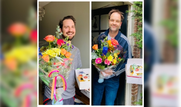 Joris van Vliet en Ronald Smits kregen van hun medewerkers taart en bloemen thuisbezorgd vanwege hun 10-jarig bedrijfsjubileum